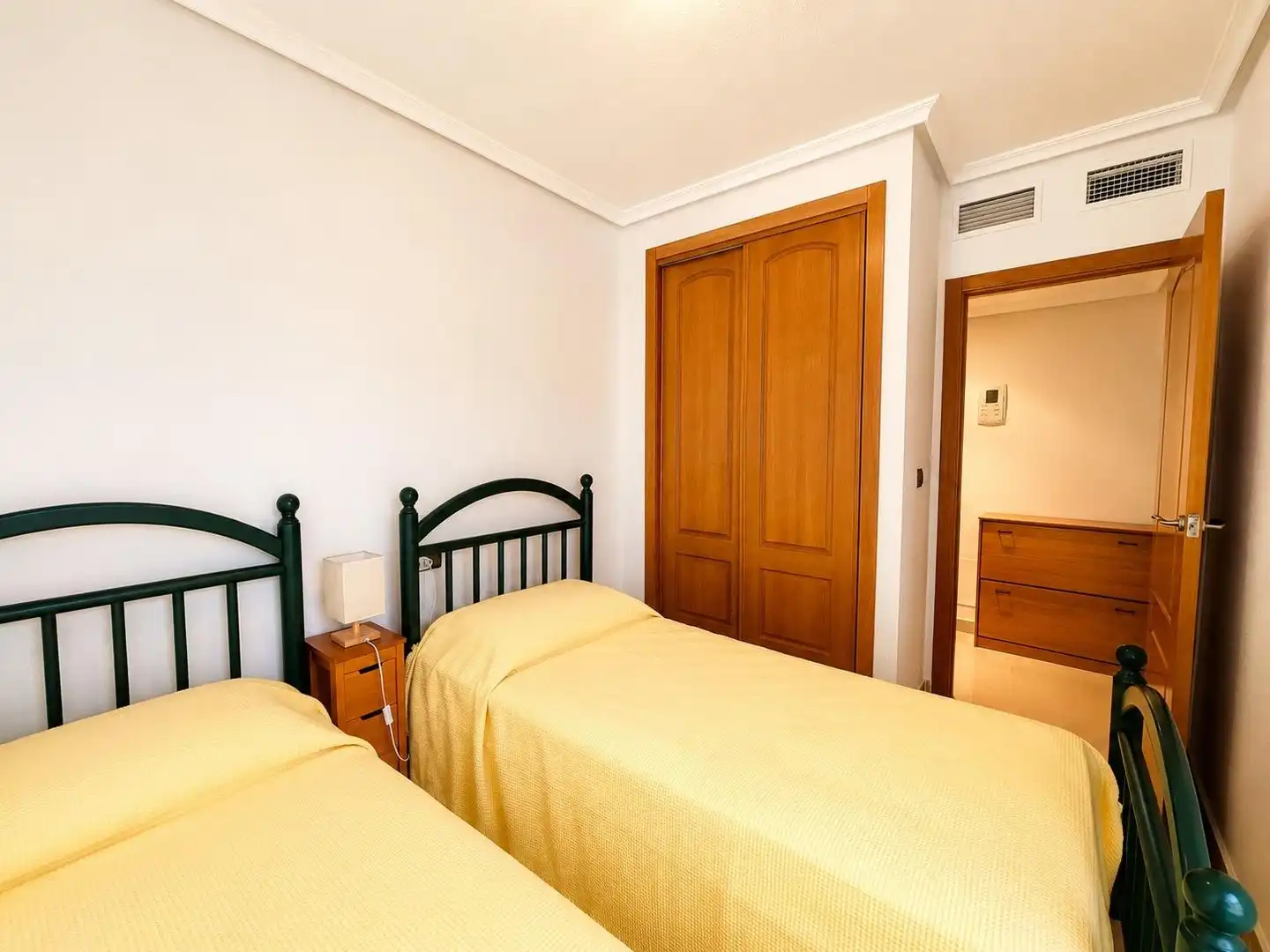Habitación de Dúplex en venta en Guardamar del Segura con Aire acondicionado, Calefacción y Terraza
