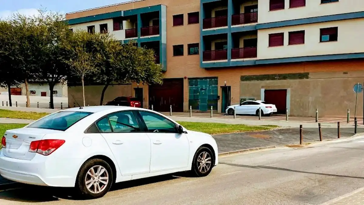 Business premises for sale in Avenida Luis Manzanares 2, imagen 2