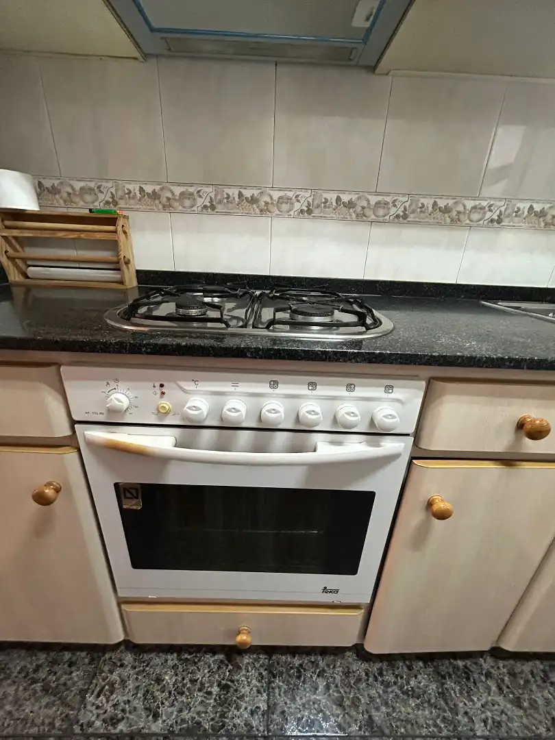 Cuina de Pis en venda en Cerdanyola del Vallès amb Forn, Microones i Balcó