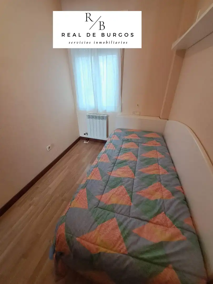 Dormitori de Pis de lloguer en Valladolid amb Calefacció, Parquet i Terrassa