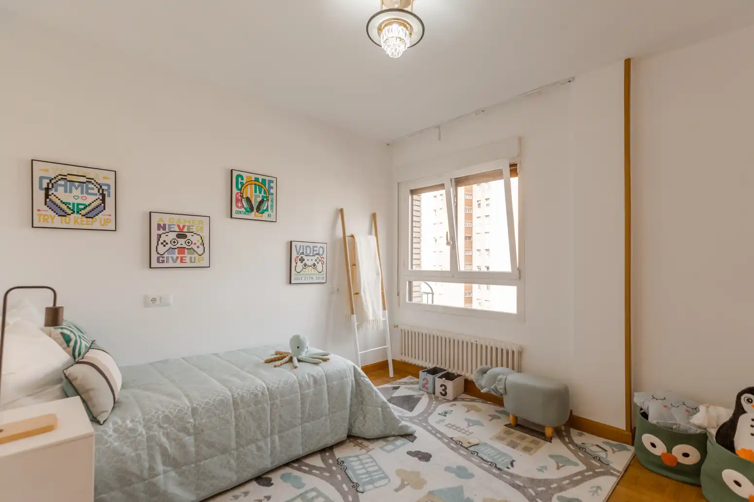 Bedroom of Flat for sale in  Pamplona / Iruña  with Heating, Parquet flooring and Terrace