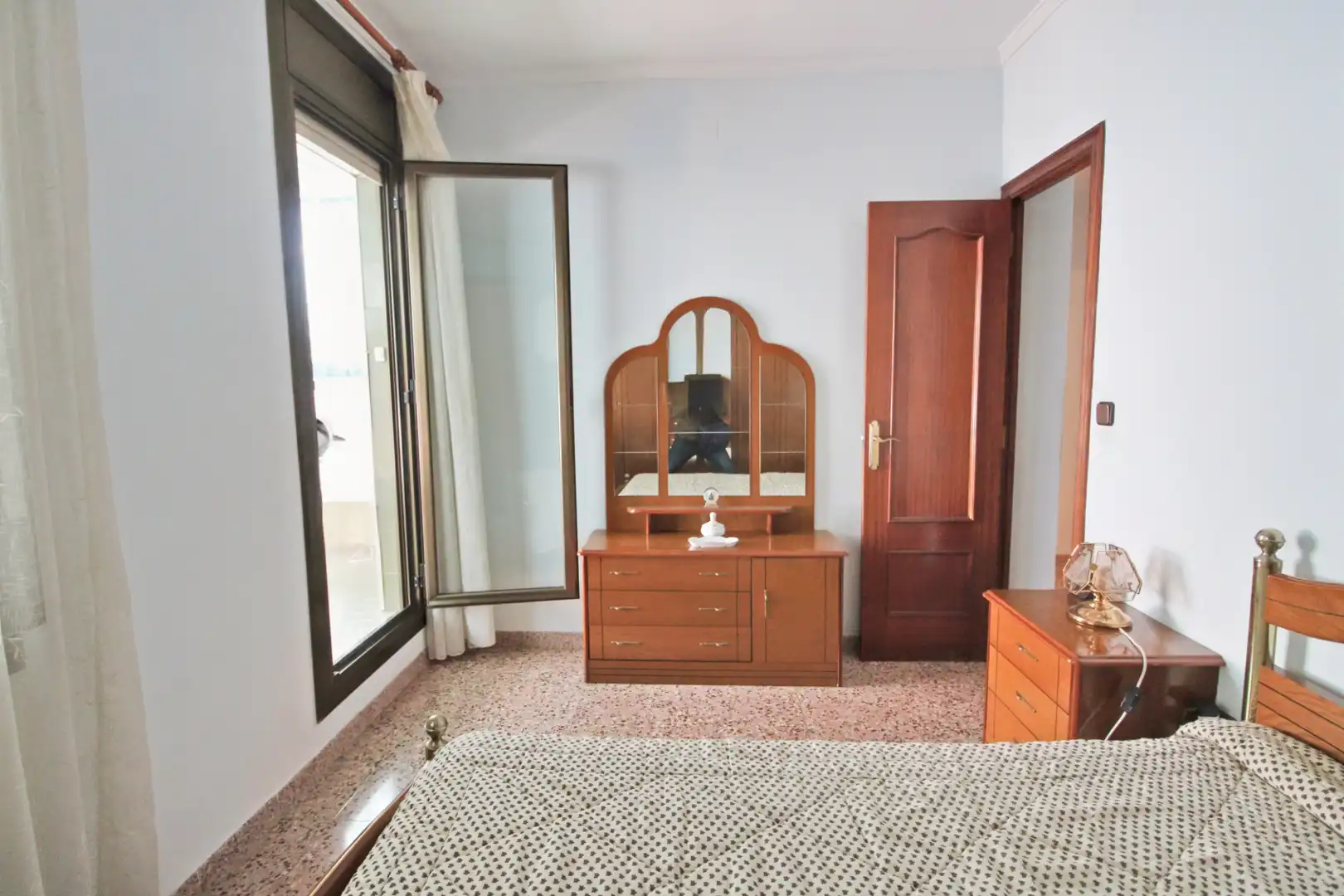 Schlafzimmer von Dachboden zum Verkauf in L'Hospitalet de Llobregat mit Klimaanlage, Heizung und Terrasse