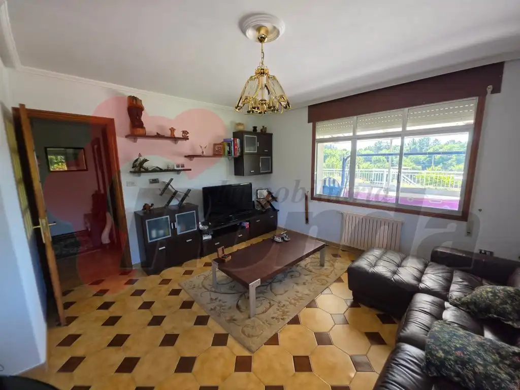 Sala de estar de Casa o chalet en venta en Lugo con Terraza y Amueblado
