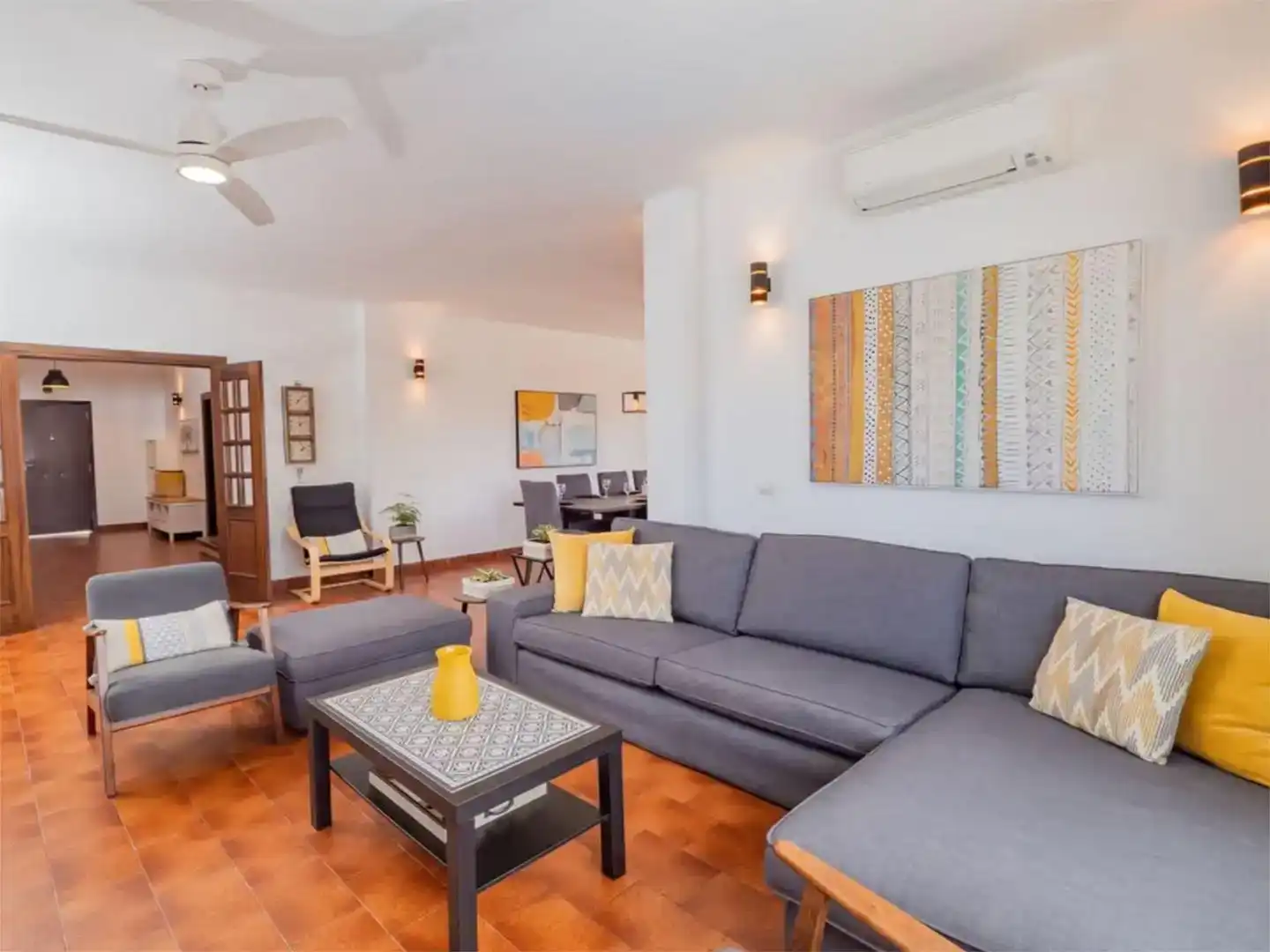 Sala de estar de Casa o chalet de alquiler en Benalmádena con Aire acondicionado, Jardín privado y Piscina