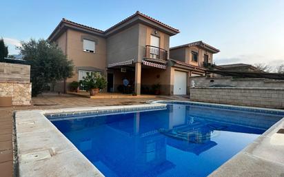 Piscina de Casa o xalet en venda en La Guardia de Jaén amb Aire condicionat, Jardí privat i Terrassa