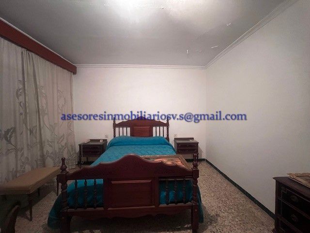 Dormitori de Casa adosada en venda en Villaverde del Río amb Terrassa i Balcó