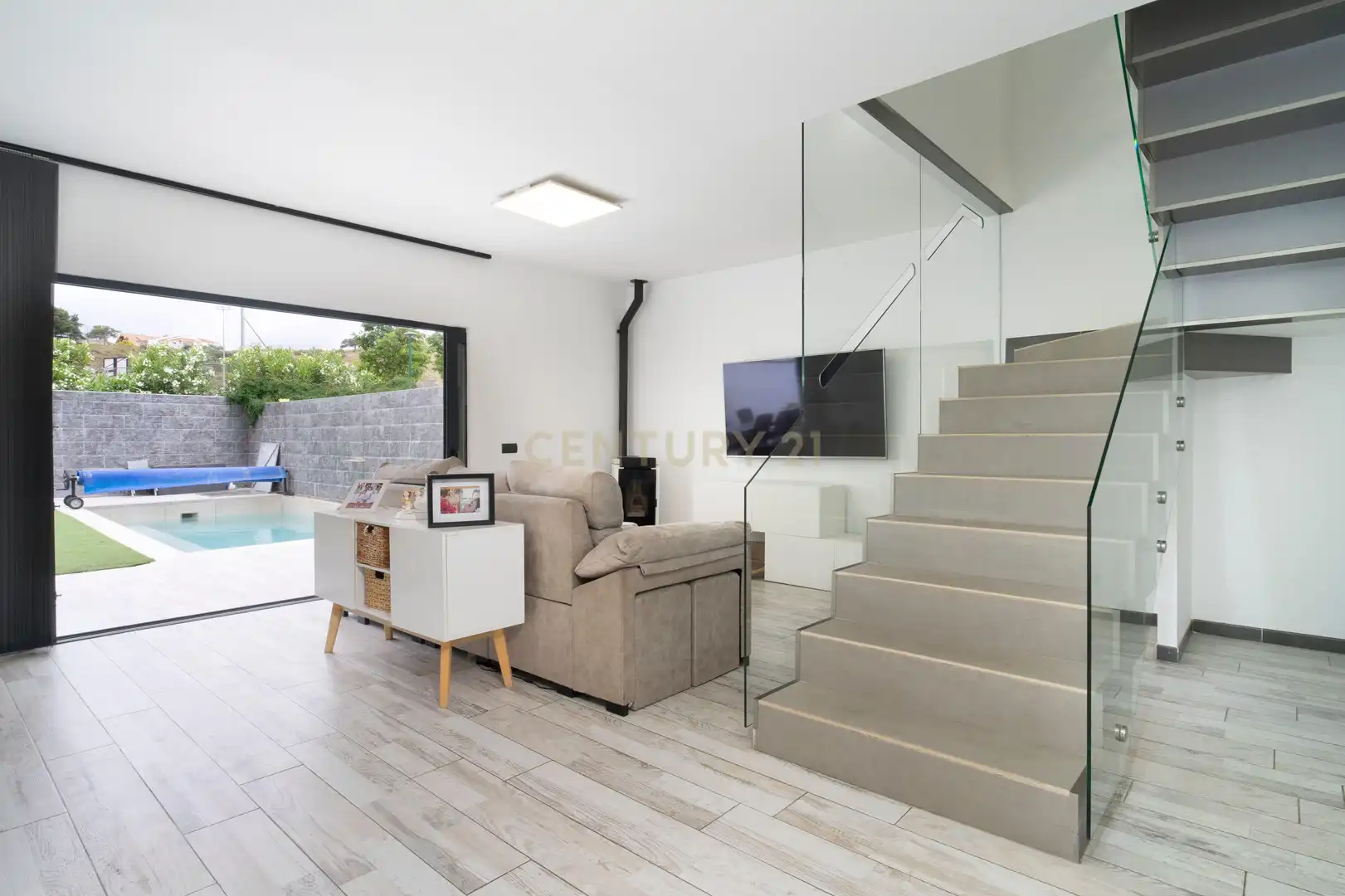 Living room of Houses for sale in Málaga  with Air Conditioner, Private garden and Storage room