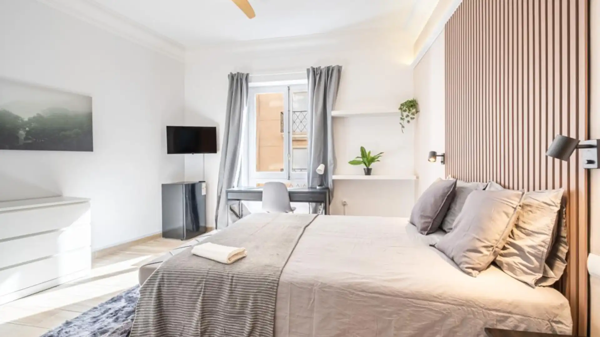 Dormitori de Apartament per a compartir en Alicante / Alacant amb Moblat, Forn i Rentadora