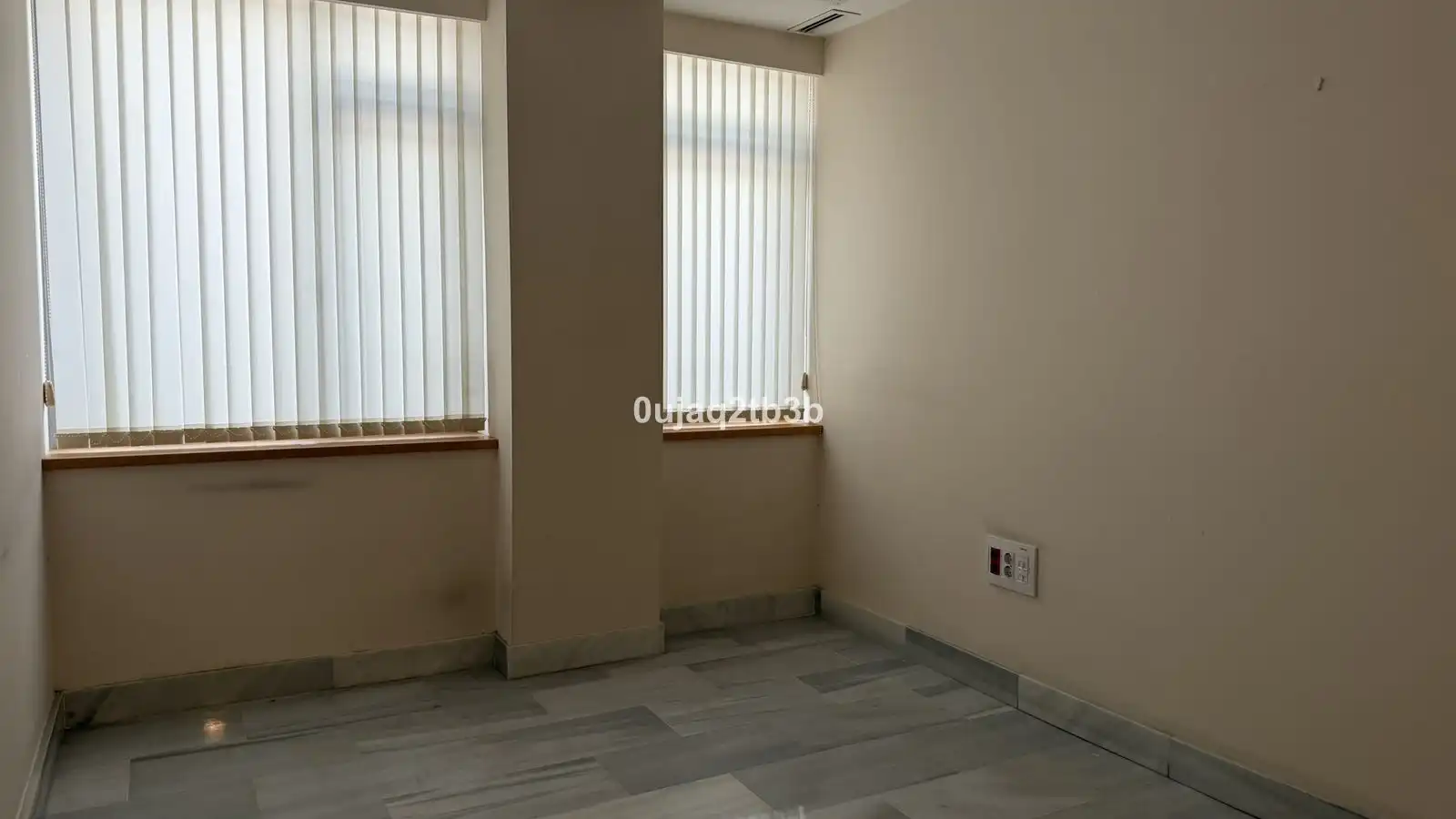 Oficina en venda en Marbella amb Aire condicionat