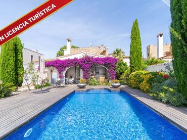 Casa con piscina in vendita a Peni