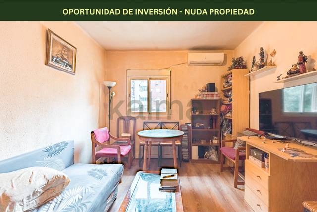 Piso en Venta en Calle De Silvio Abad en Zofio