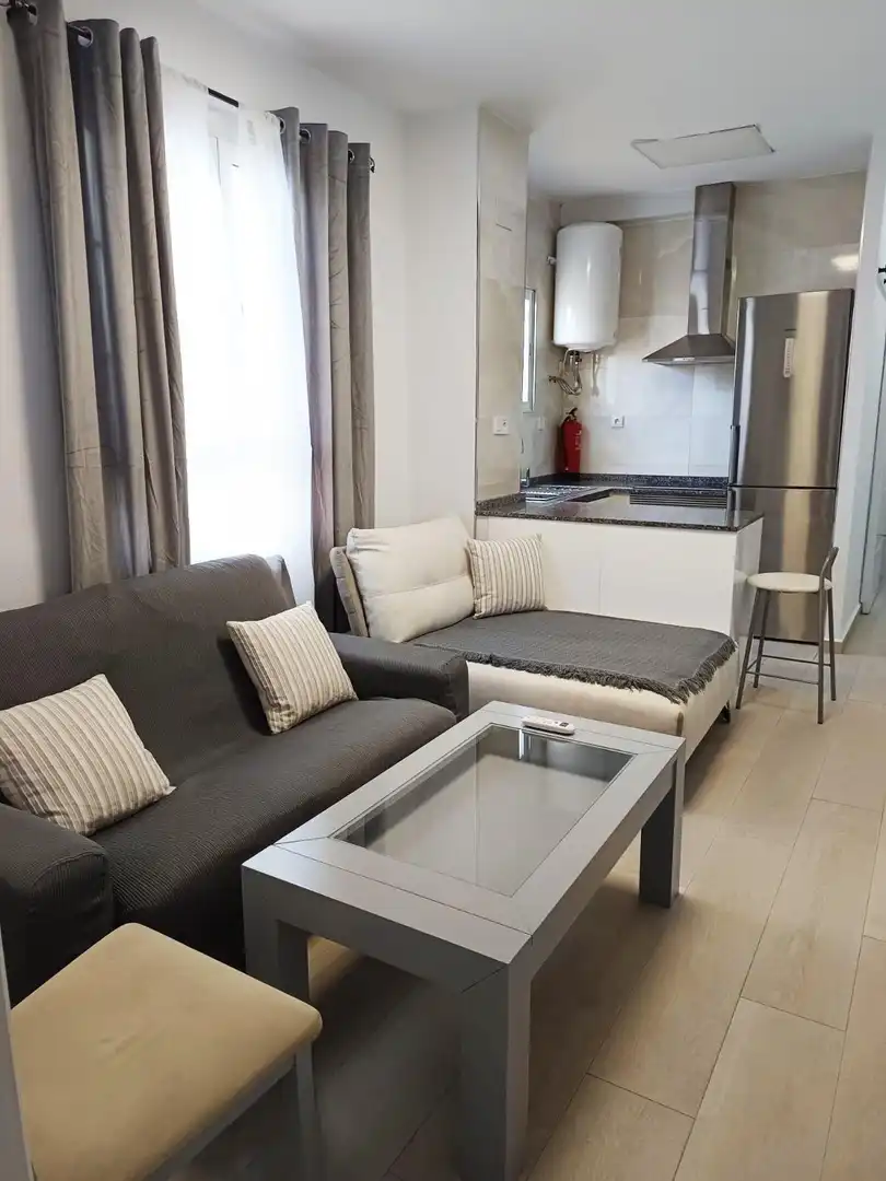 Sala de estar de Piso en venta en Antequera con Aire acondicionado, Calefacción y Amueblado