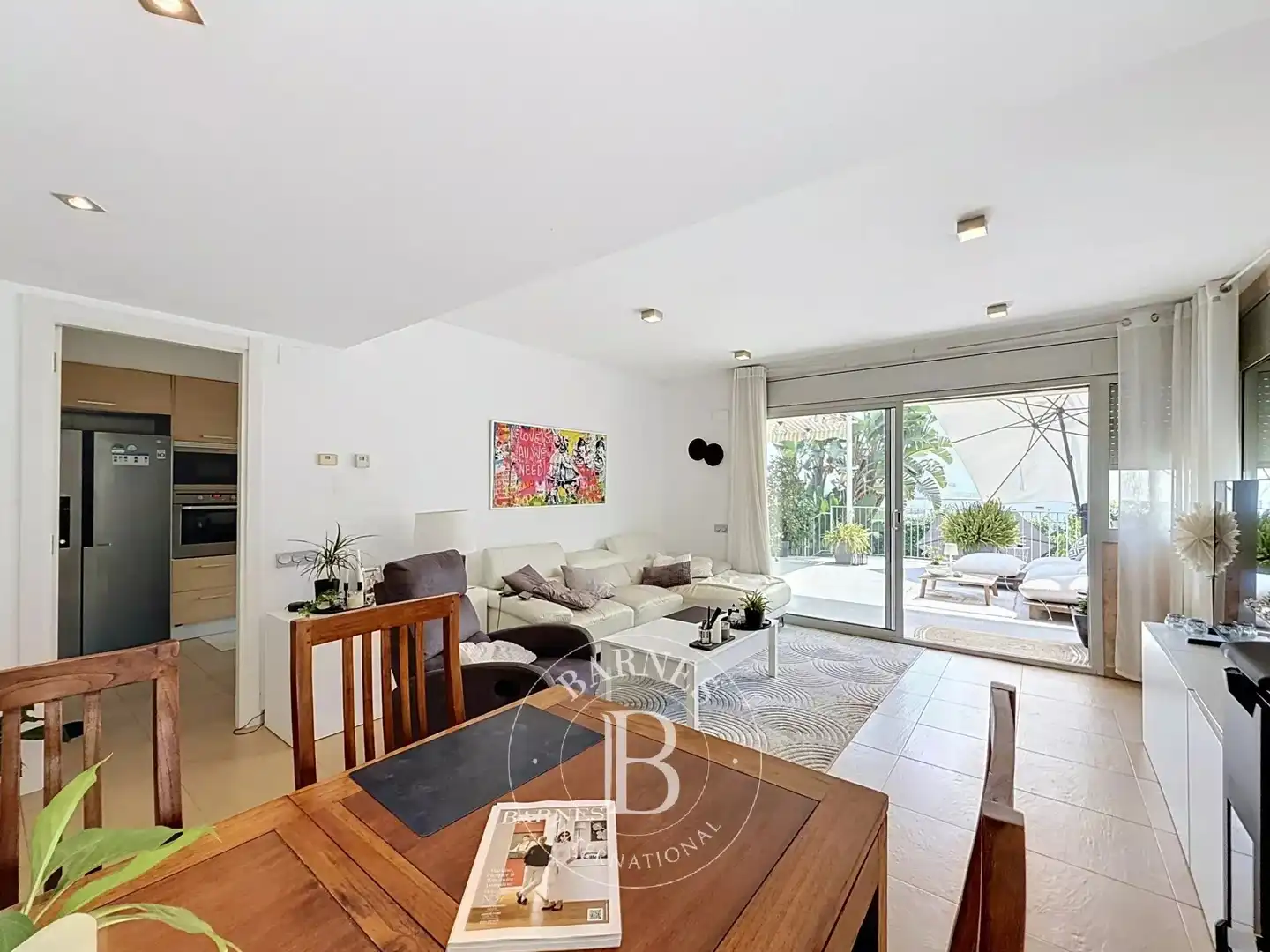 Sala de estar de Casa adosada en venta en Mataró con Aire acondicionado, Calefacción y Jardín privado