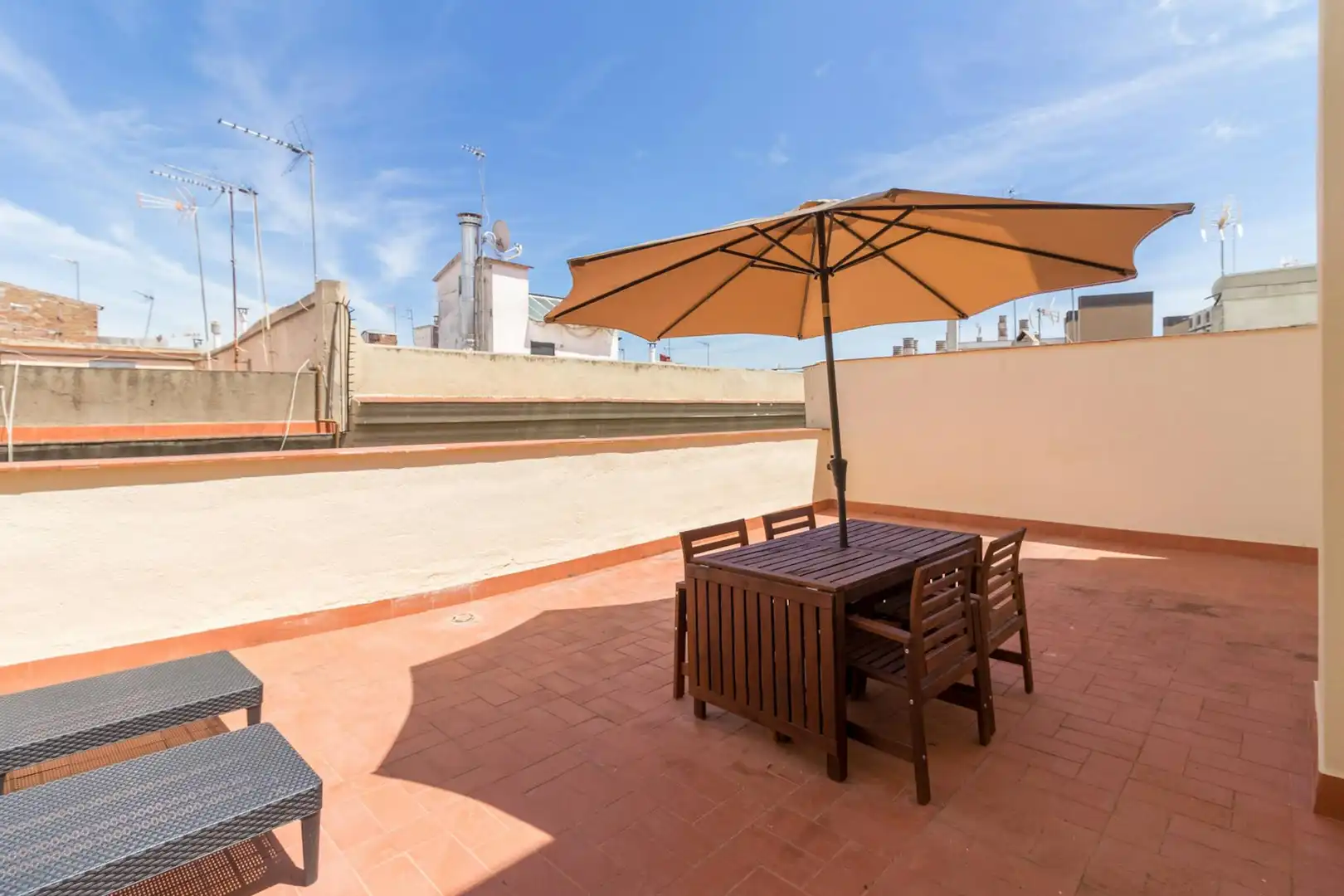Terrassa de Pis de lloguer en Barcelona amb Aire condicionat, Moblat i Rentadora