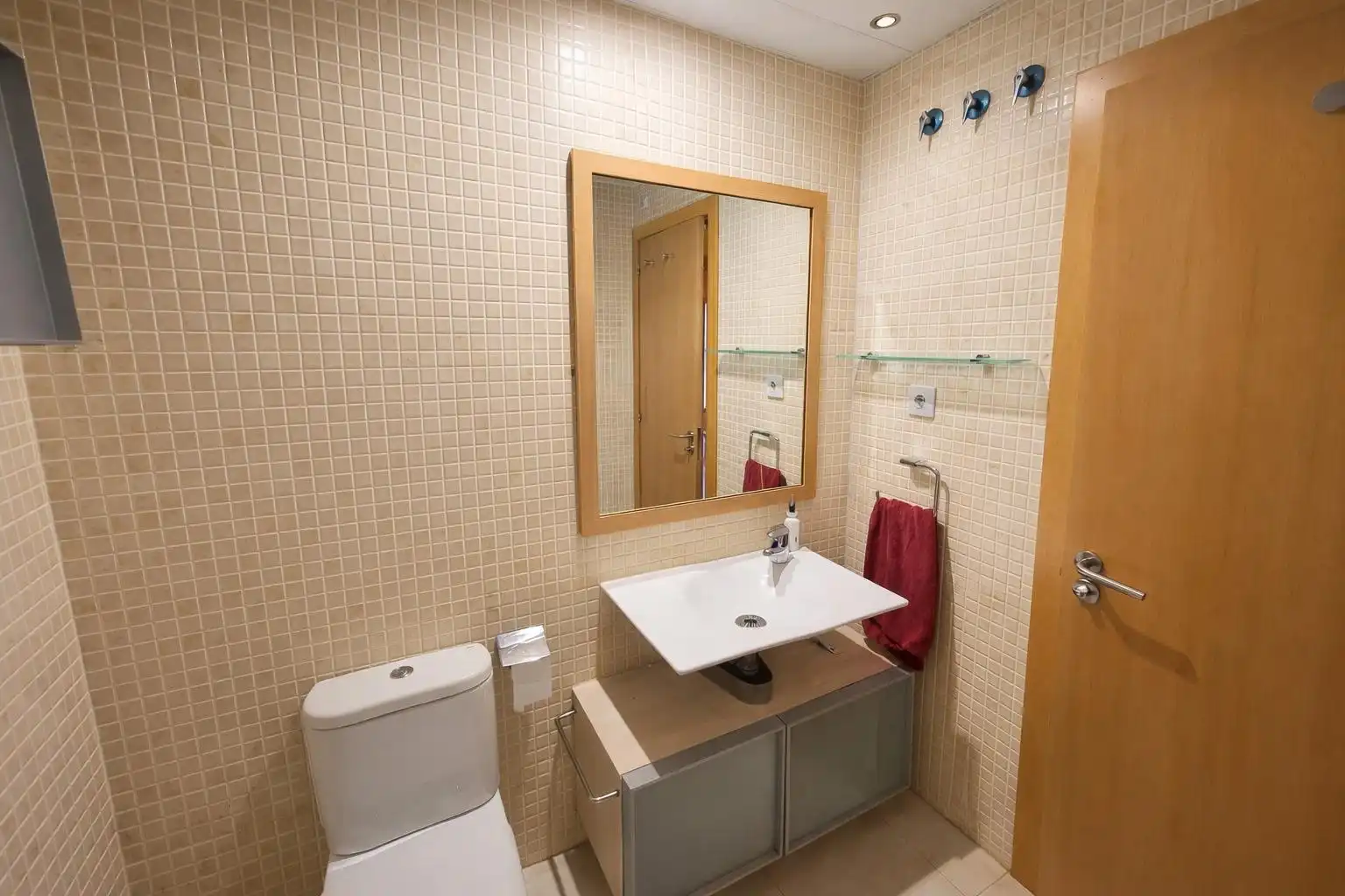 Baño de Piso en venta en Salou con Aire acondicionado, Calefacción y Jardín privado