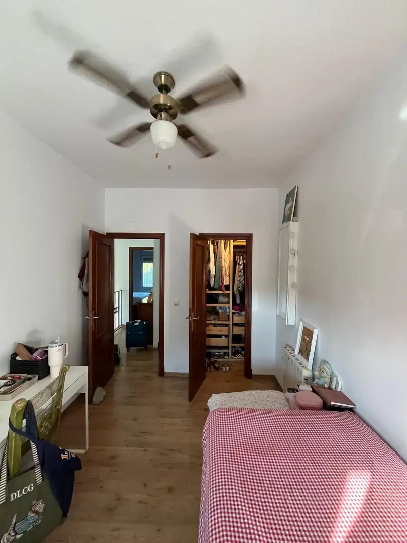 Dormitori de Casa adosada en venda en El Puerto de Santa María amb Aire condicionat, Jardí privat i Parquet
