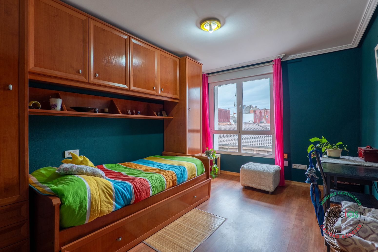 Dormitori de Pis en venda en Gijón  amb Calefacció