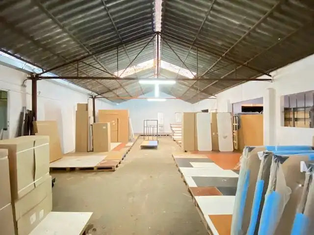 Nave industrial en venta en Badajoz