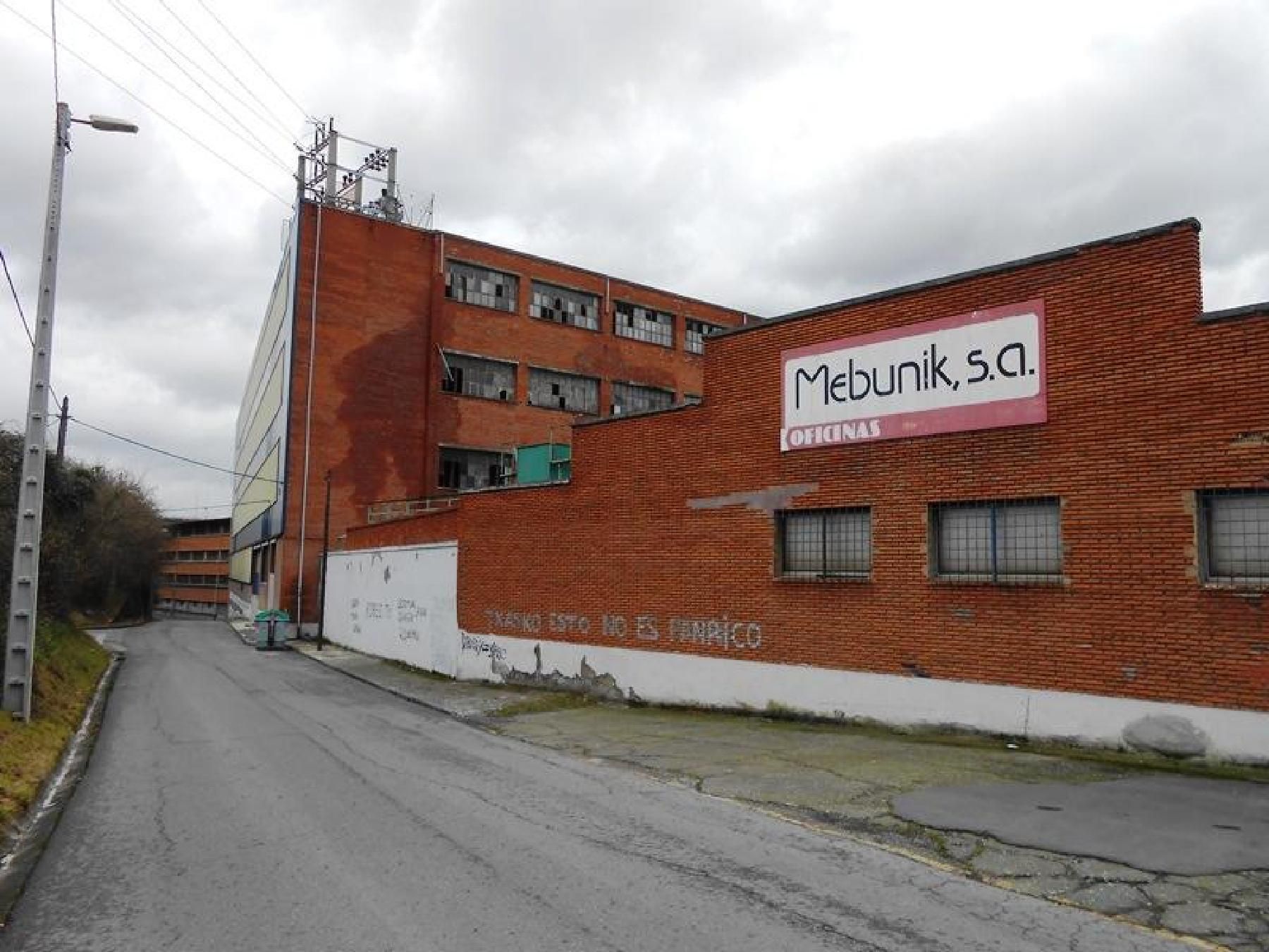Vista exterior de Nau industrial en venda en Barakaldo 