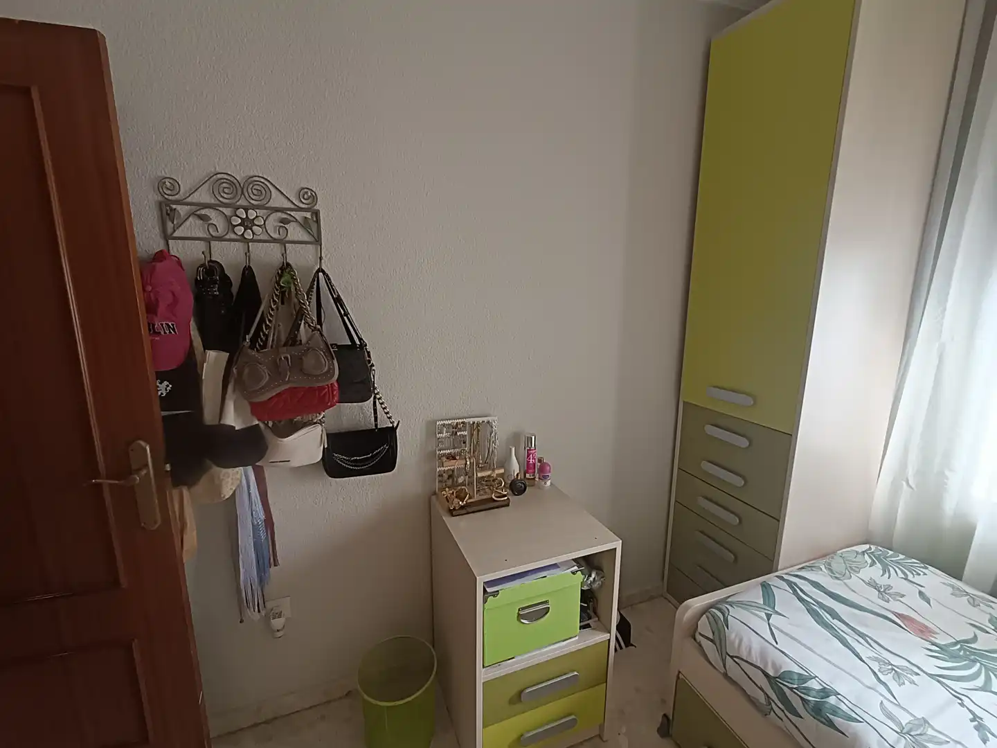 Dormitori de Pis en venda en Isla Cristina amb Aire condicionat, Moblat i Balcó