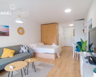 Dormitori de Estudi de lloguer en Fuengirola amb Aire condicionat i Terrassa