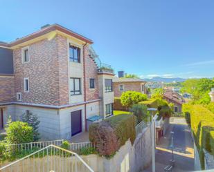 Exterior view of Attic for sale in Donostia - San Sebastián   with Heating, Terrace and Storage room