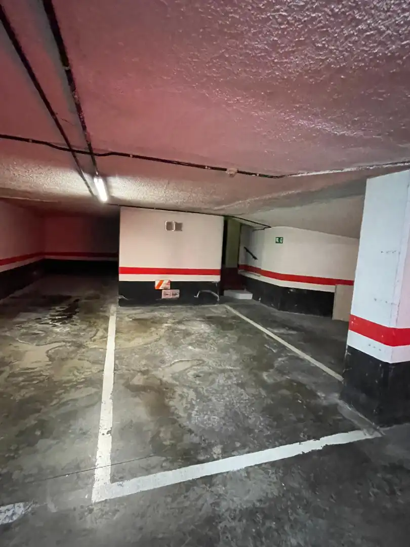 Aparcament de Pis en venda en Barakaldo  amb Calefacció, Parquet i Traster