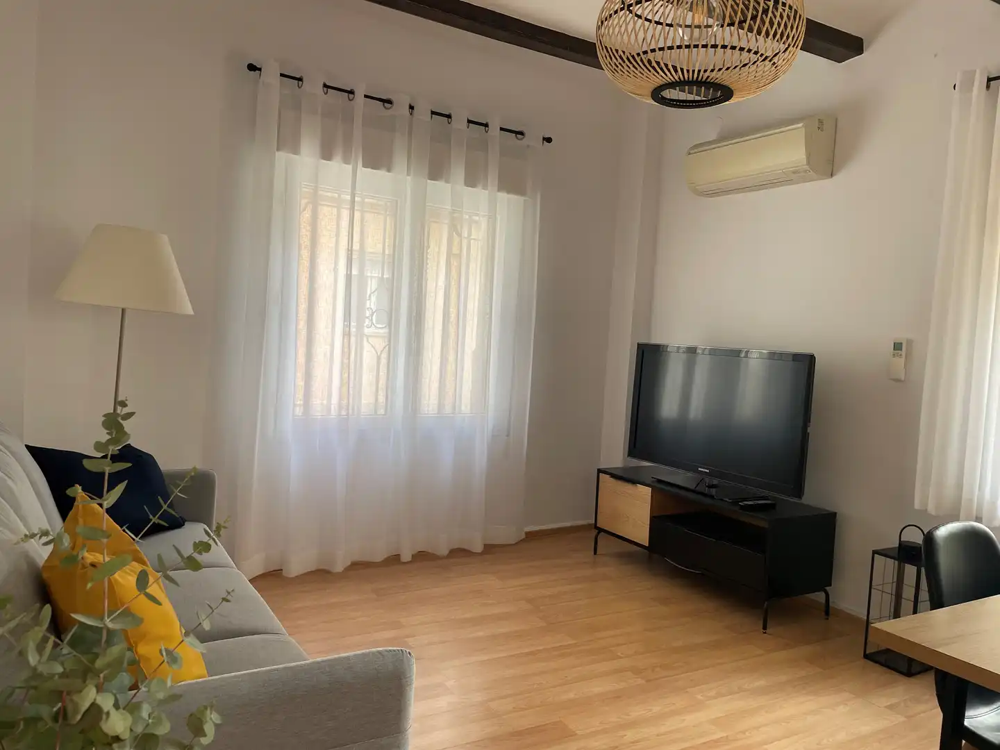 Einfamilien-Reihenhaus zur Miete in Carrer Mossèn Jacint Verdaguer, Centre