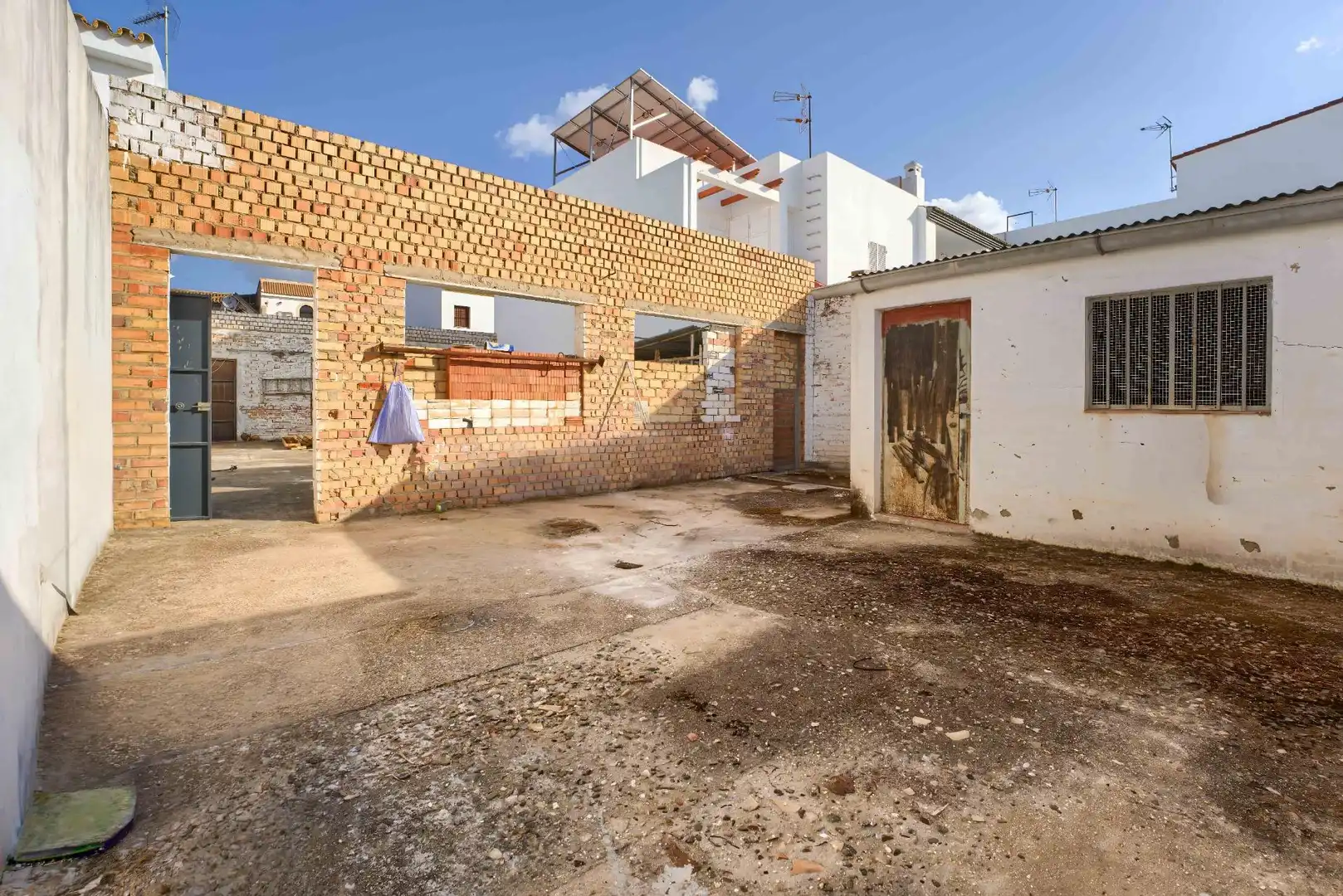 Außenansicht von Residential zum Verkauf in Olivares, Sevilla
