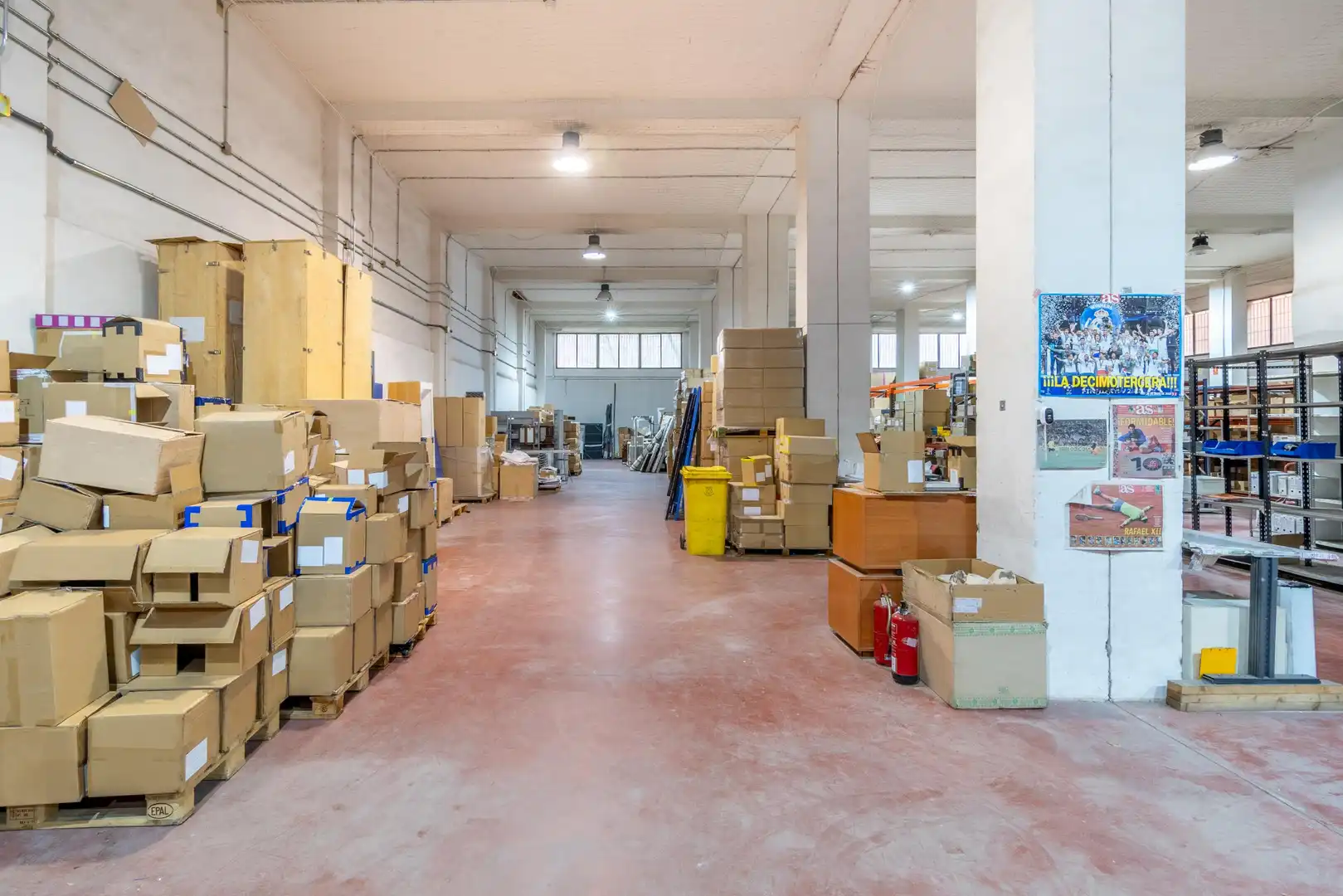 Nau industrial en venda a Calle de Albasanz, Simancas