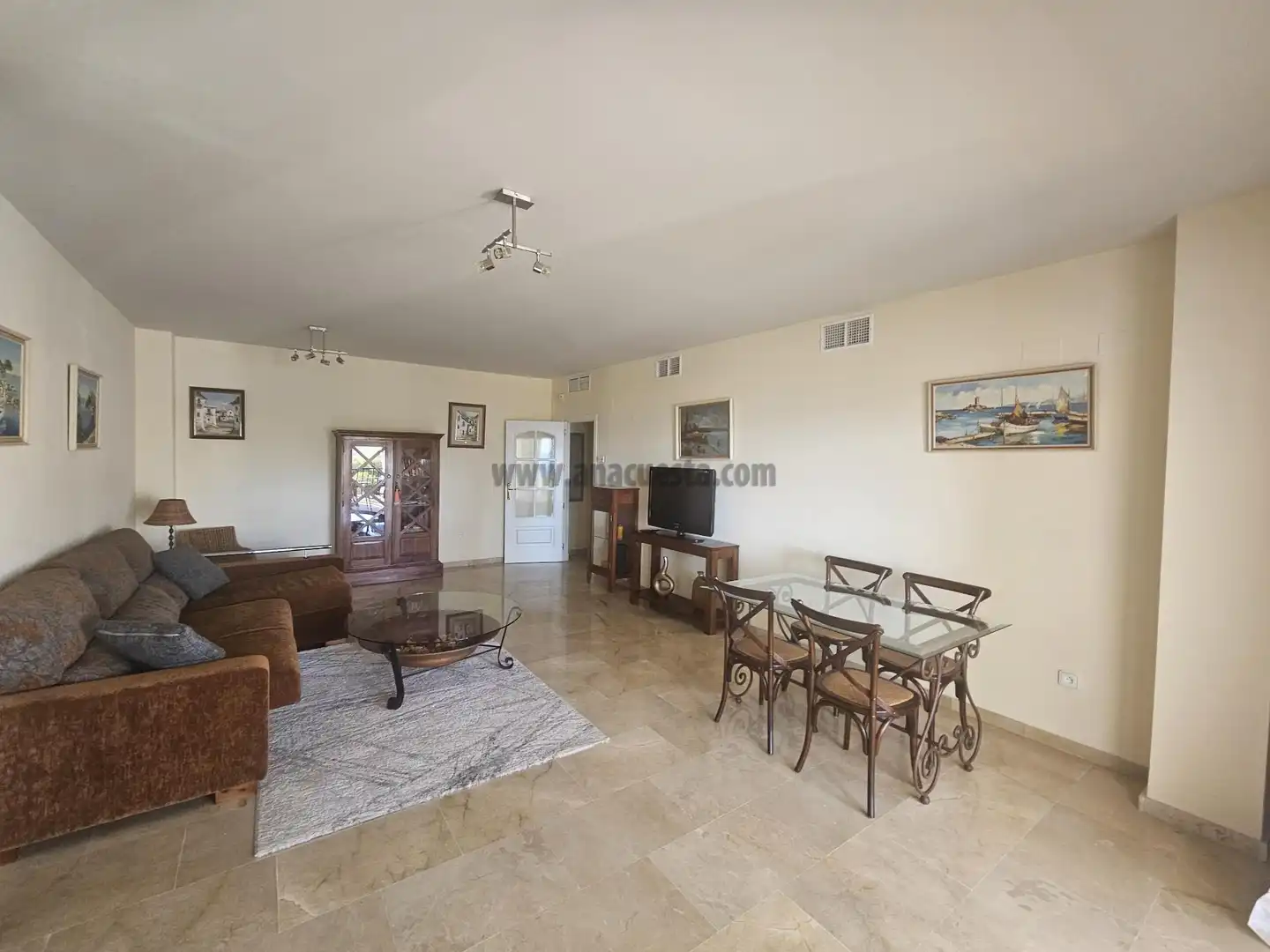 Apartamento con piscina en venta en Marina de la Duquesa, imagen 4