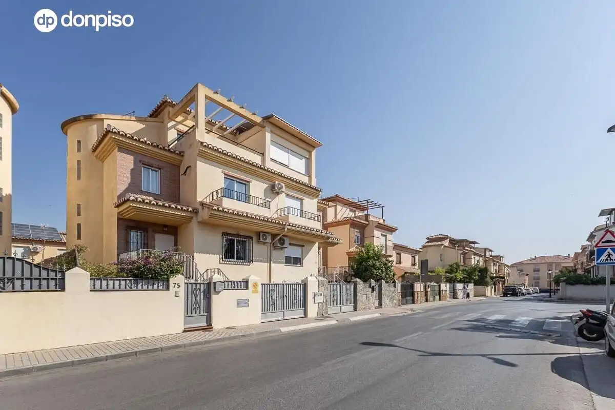 Home with pool for sale in Calle CARLOS CANO (HI), imagen 36