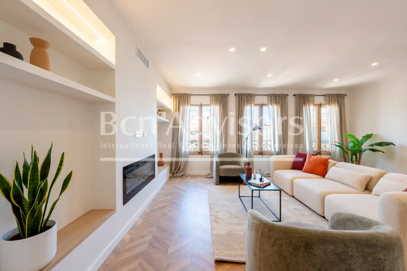 Sala d'estar de Pis en venda en Barcelona amb Aire condicionat, Calefacció i Parquet
