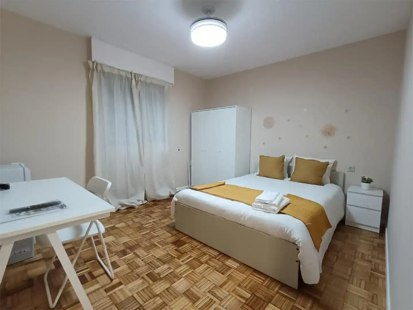 Schlafzimmer von Wohnung zur Miete in Mieres (Asturias) mit Balkon