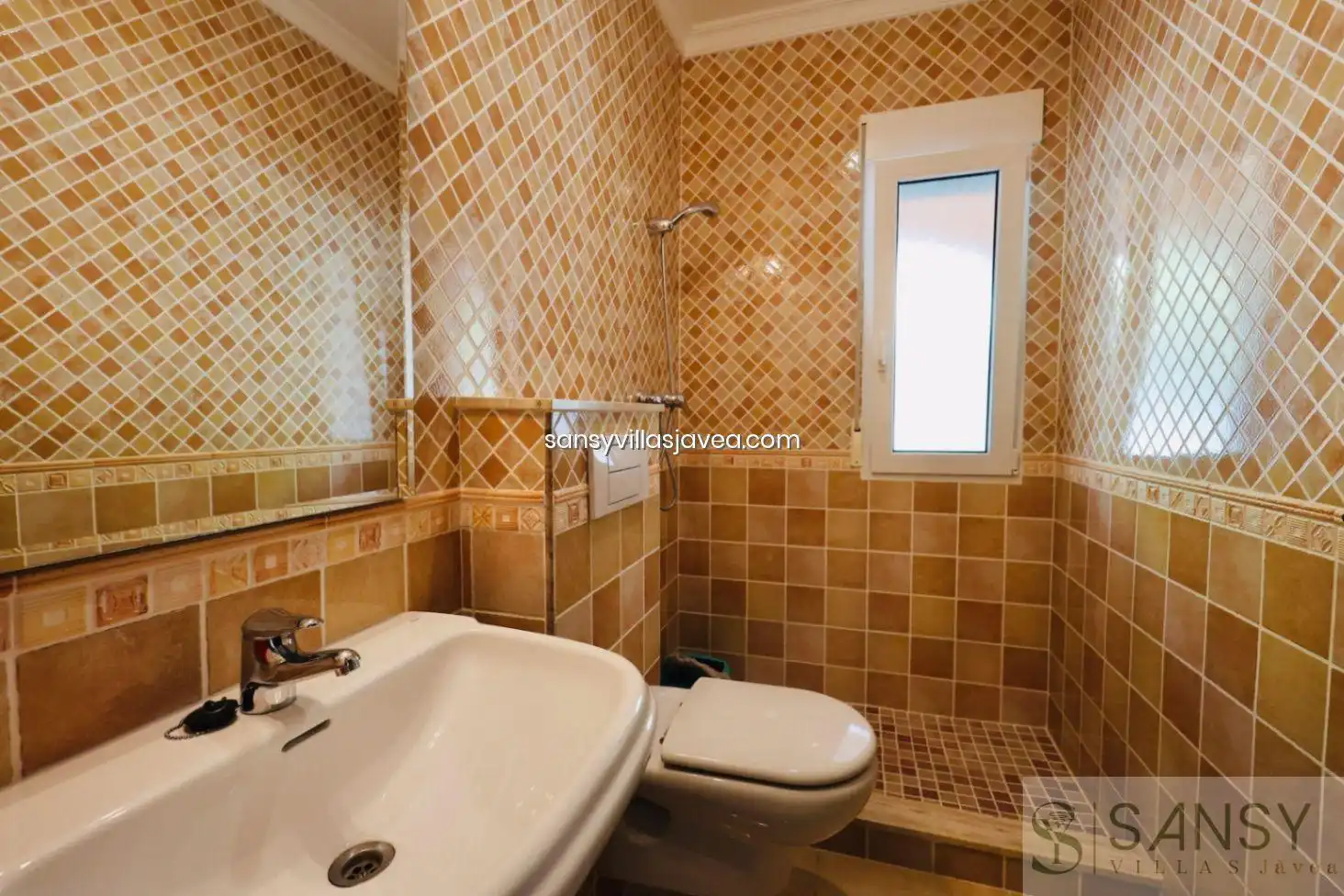 Bathroom of Houses for sale in Jávea / Xàbia  with Air Conditioner and Storage room