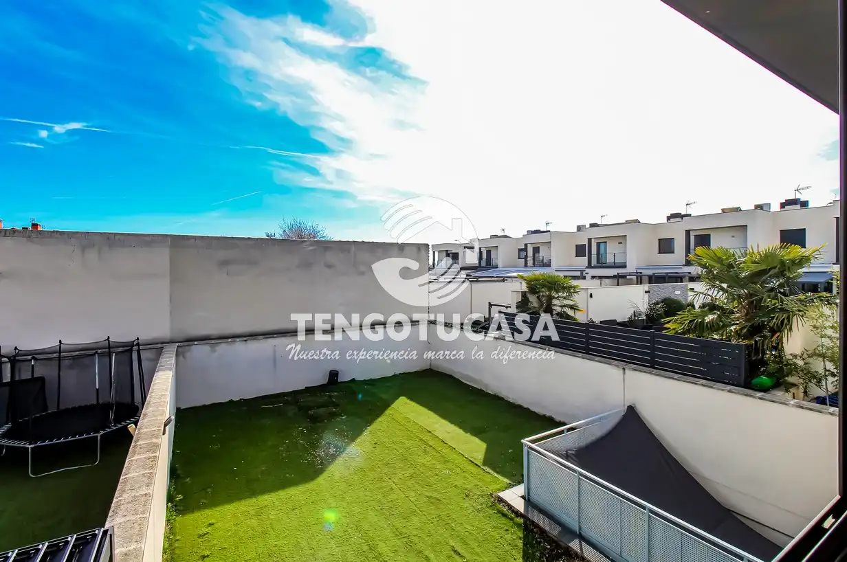 Terrace of Detached homes for rent in Madrid  with Air Conditioner, Heating and Private garden