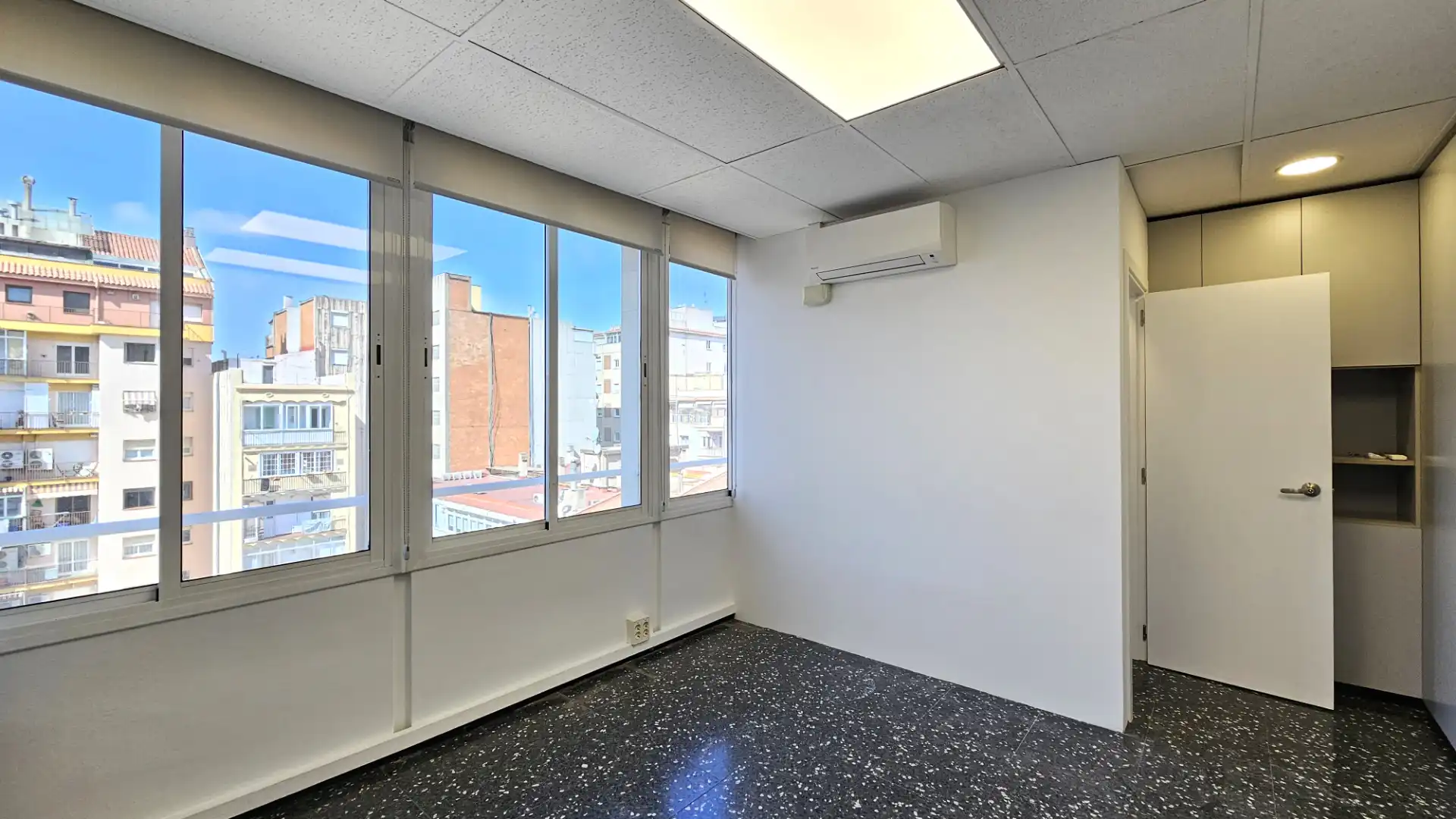 Oficina de alquiler en Barcelona con Aire acondicionado, Calefacción y Terraza