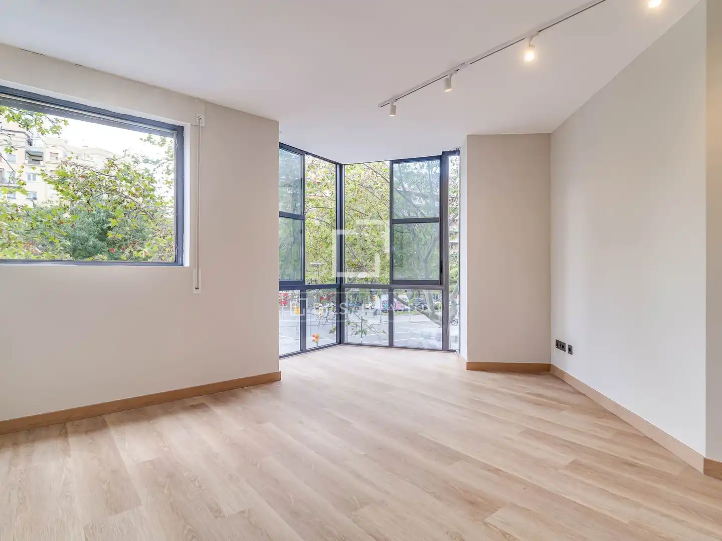 Flat for rent in Barcelona  with Air Conditioner and Parquet flooring