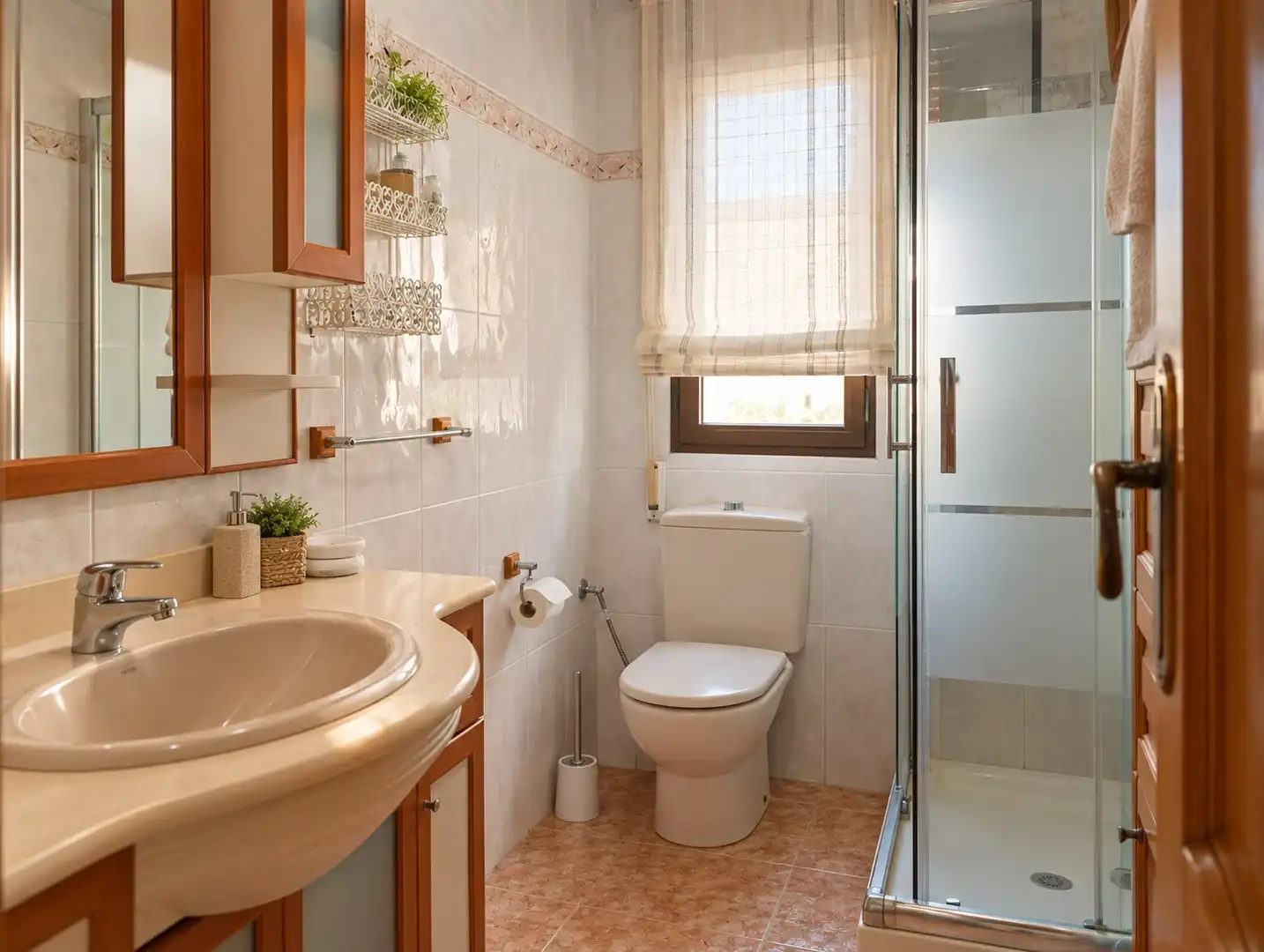 Bathroom of Houses for sale in Torrenueva Costa, Granada