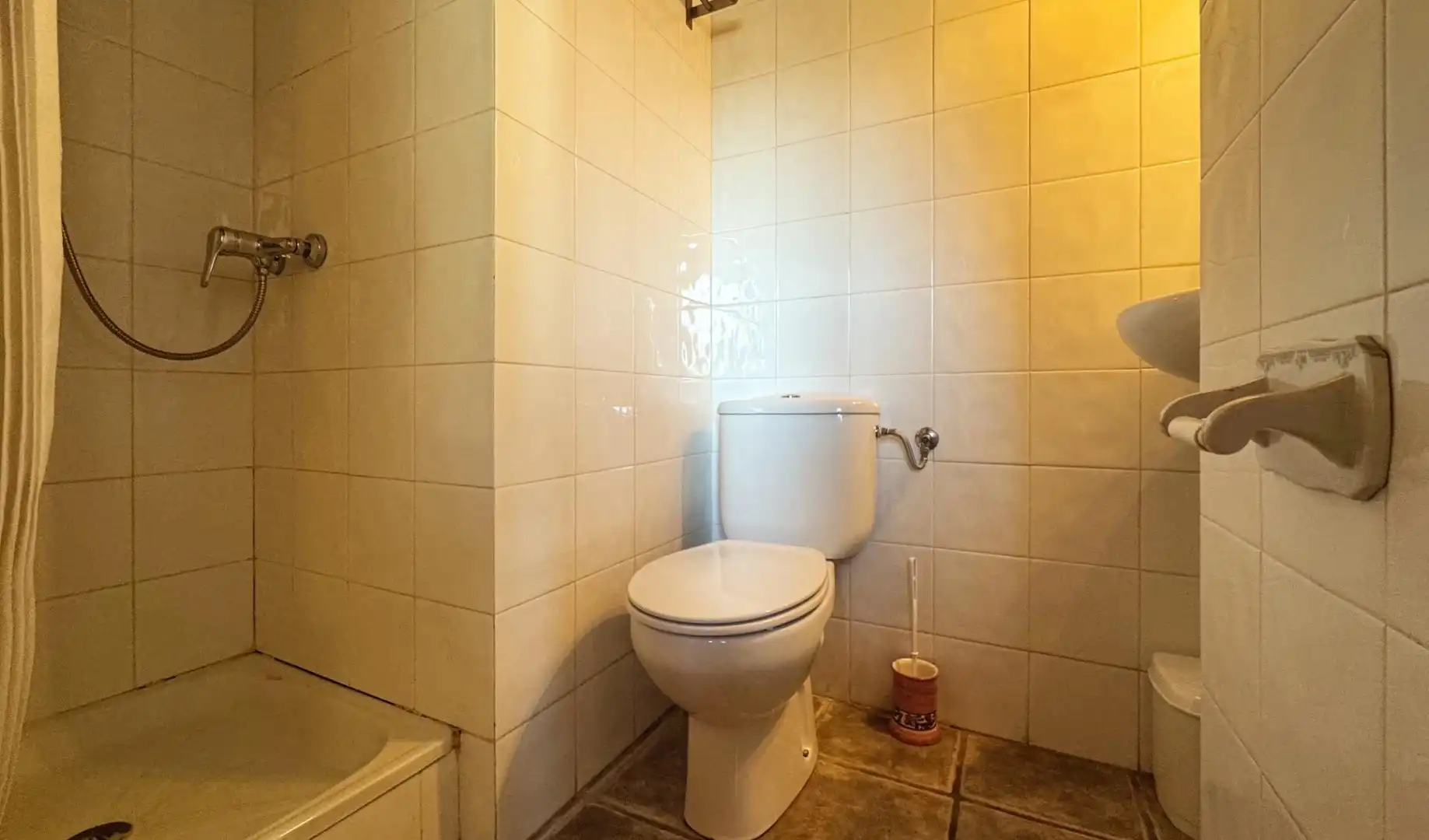 Baño de Local en venta en La Vall d'Ebo con Amueblado