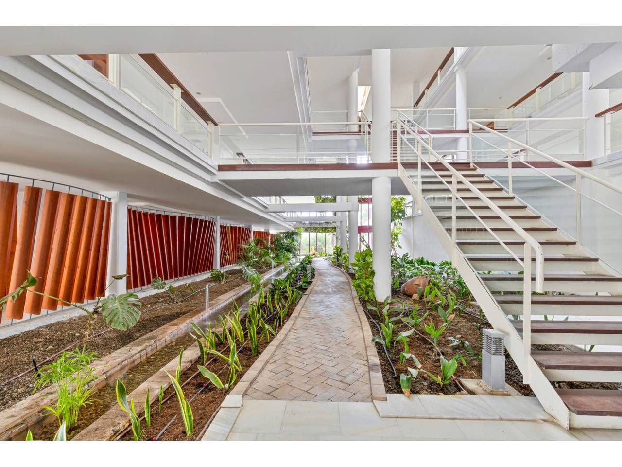 Flat for sale in Benahavís  with Air Conditioner, Terrace and Storage room