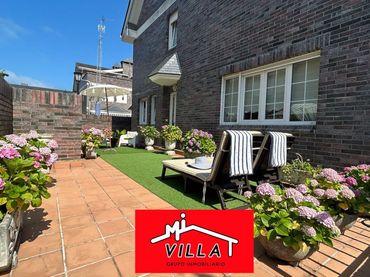 Villa con balcone in vendita a El Puntal