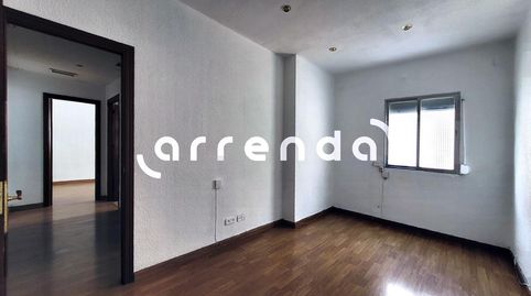 Foto 3 de Piso en venta en De la Duquesa de Tamames, 45, Buena Vista, Madrid Capital