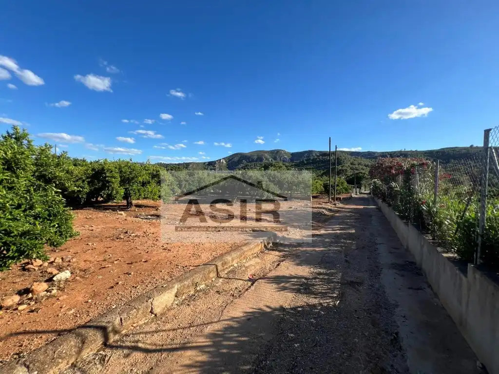 Terreno en venta en Alzira