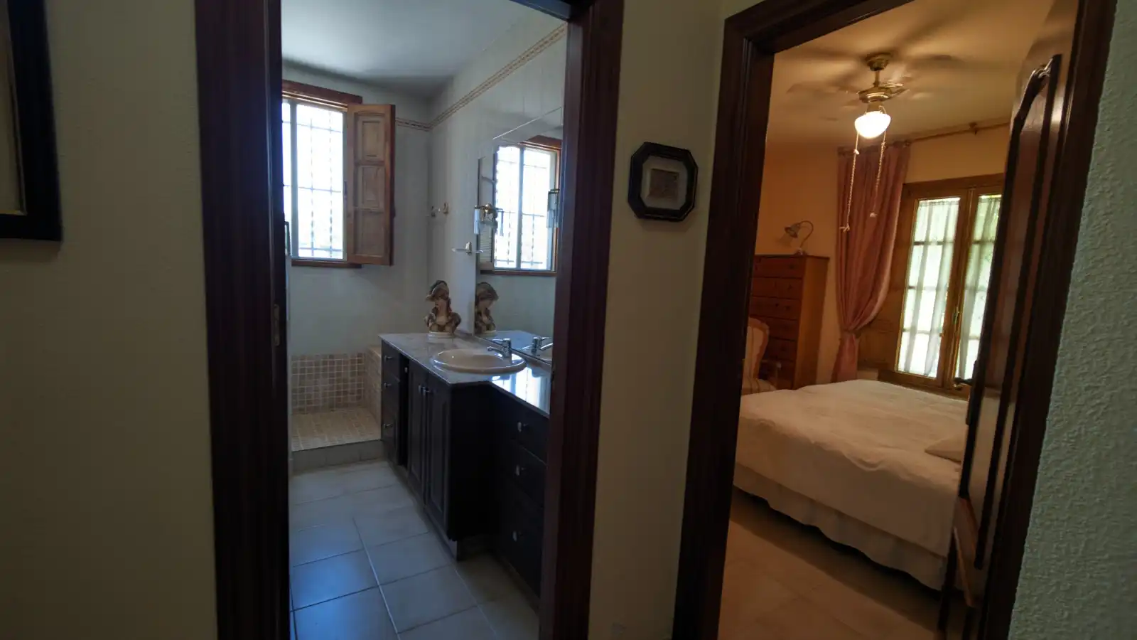 Bany de Casa o xalet en venda en La Zubia amb Aire condicionat, Jardí privat i Traster