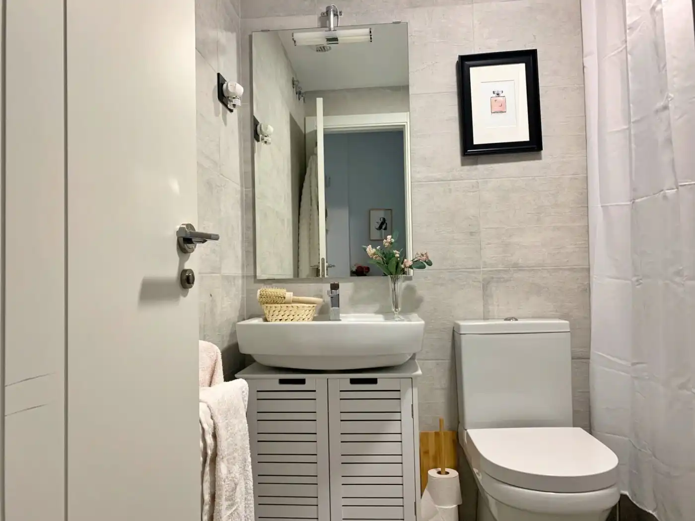 Baño de Piso de alquiler en Málaga con Aire acondicionado, Calefacción y Terraza