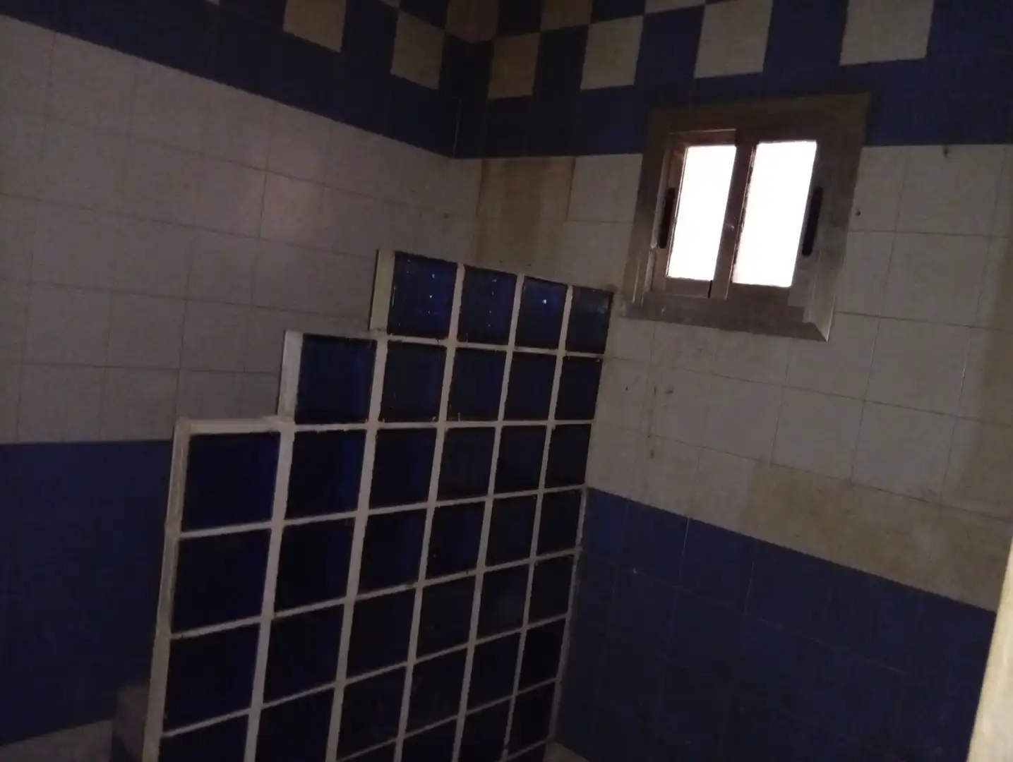 Bathroom of Ground floor for sale in Madrid