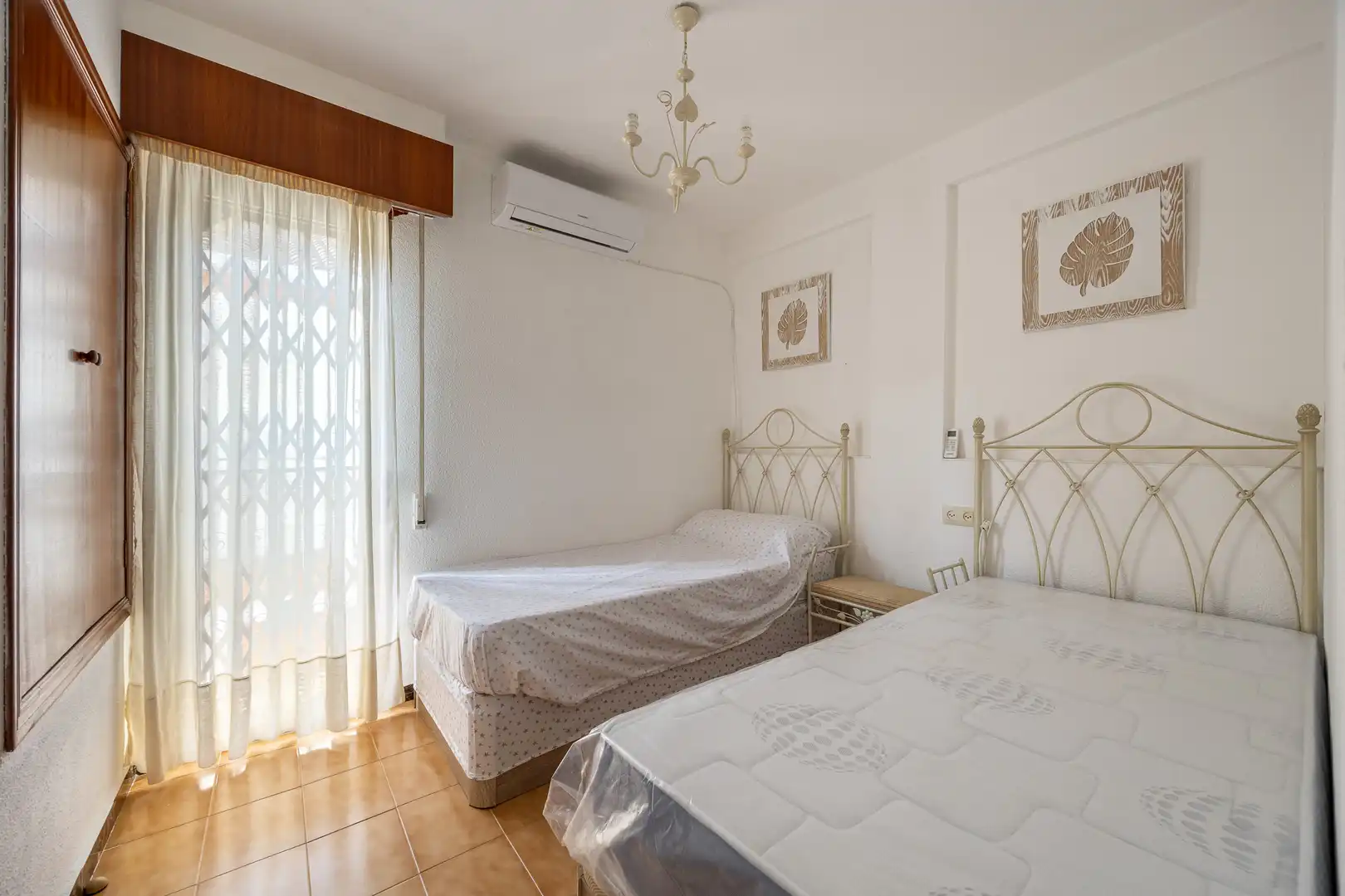 Dormitori de Casa adosada en venda en Benidorm amb Piscina, Moblat i Piscina comunitària