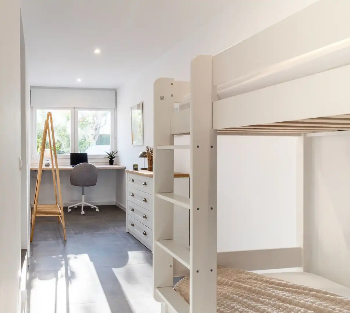 Apartament amb piscina en venda a DE LA MUGA, imagen 13