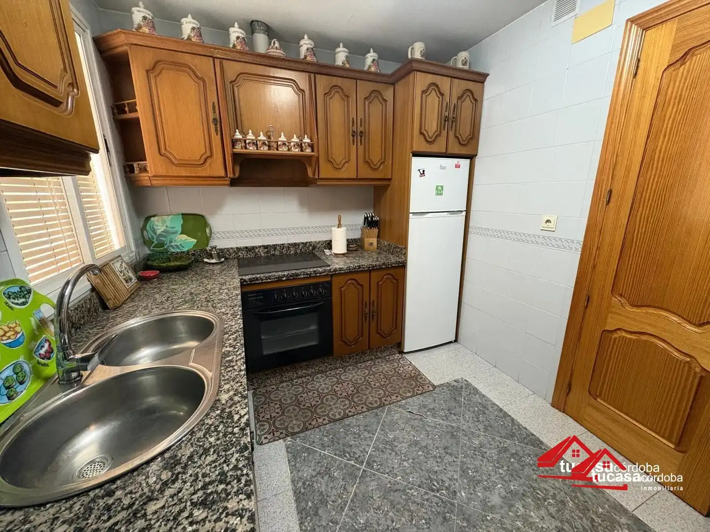 Kitchen of Flat for sale in Córdoba  with Air Conditioner and Balcony